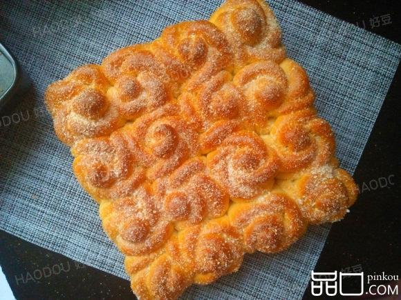 玫瑰花椰蓉面包