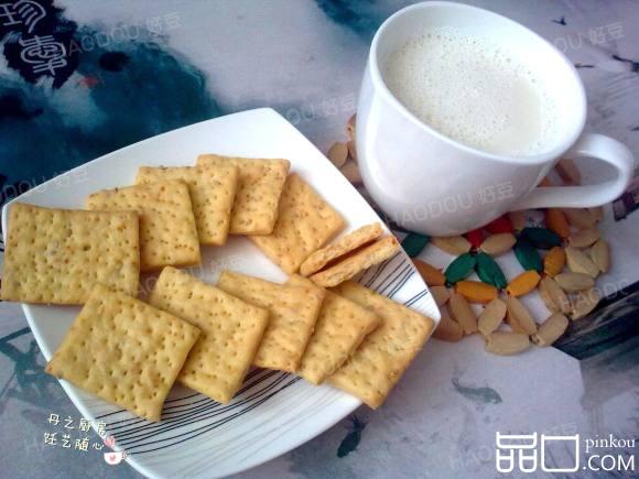 咸香芝麻苏打饼干