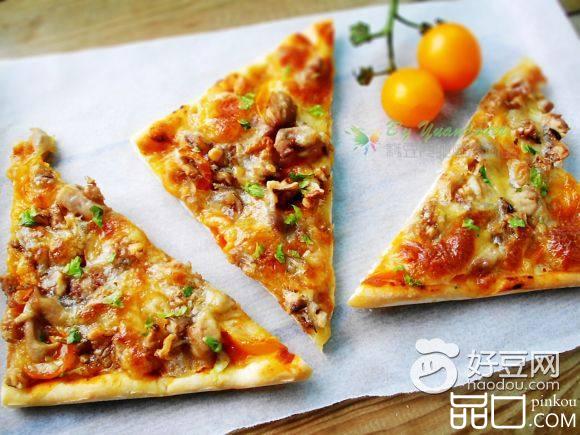 BBQ鸡肉核桃披萨