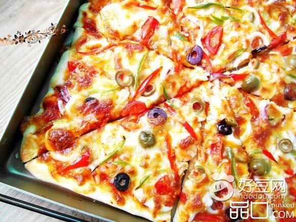 鲜虾鱿鱼披萨