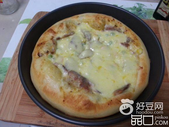 腊肠时蔬披萨