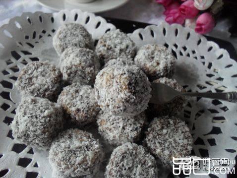巧克力椰蓉香蕉球