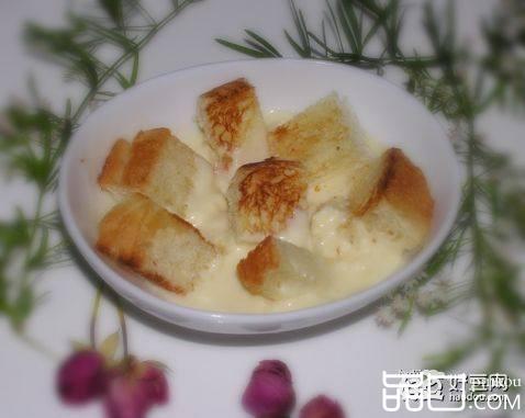 奶冻土司布丁