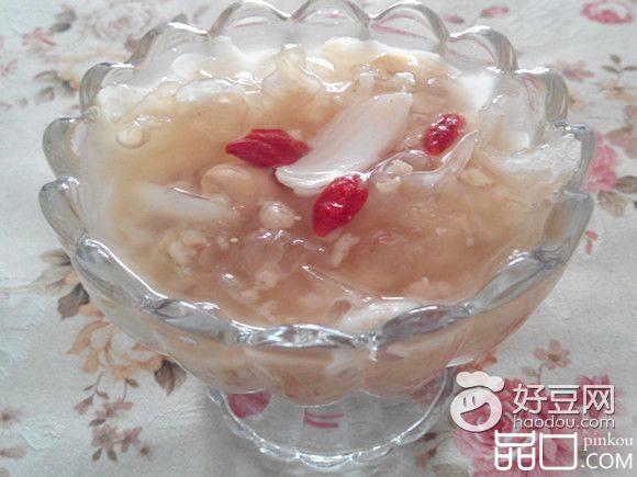 百合银耳莲子羹