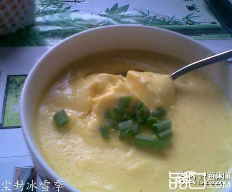 鲫鱼汤蒸蛋羹
