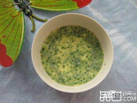 微波青菜鸡蛋羹