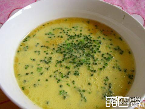 西兰花蒸蛋羹