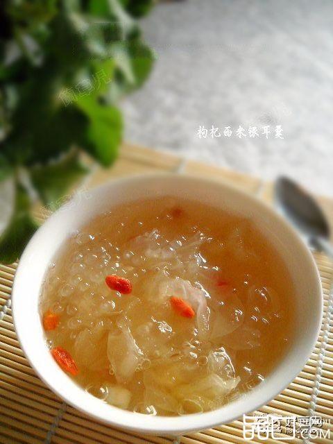枸杞西米银耳羹