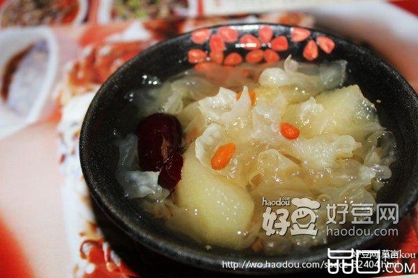 冰糖银耳雪梨羹