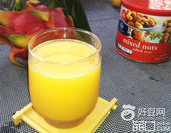 鲜榨橙子原汁