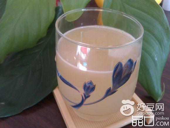 鲜榨柚子雪梨原汁