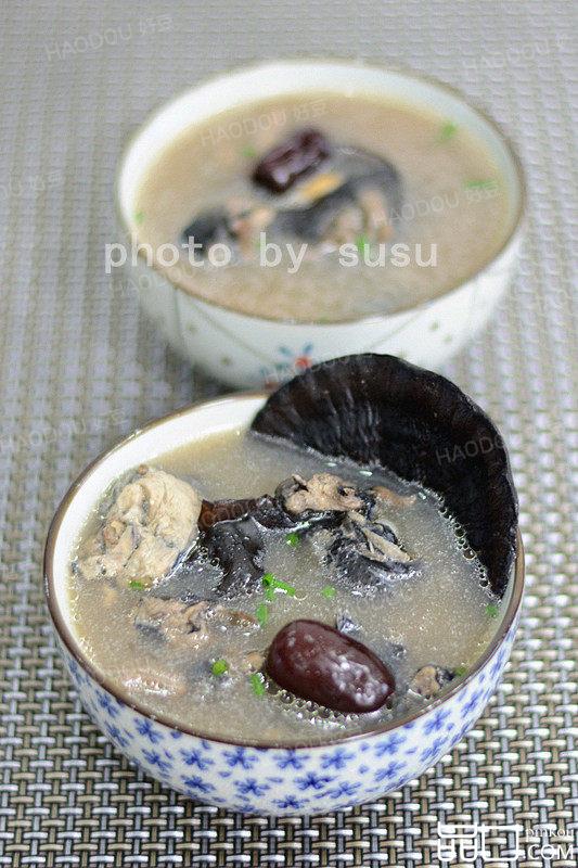 灵芝乌鸡汤