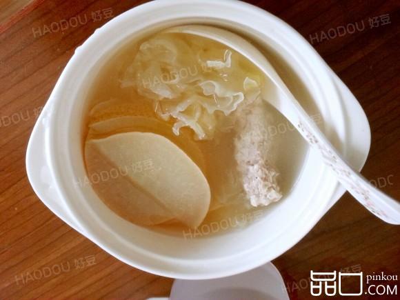 银耳雪梨炖瘦肉