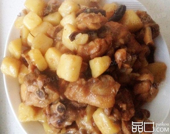 土豆炖鸡块
