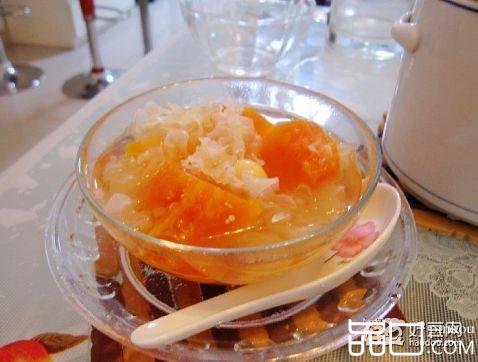 冰糖雪耳炖木瓜