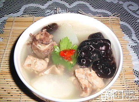 萝卜木耳炖排骨