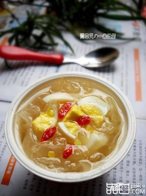 冰糖鸡蛋炖银耳