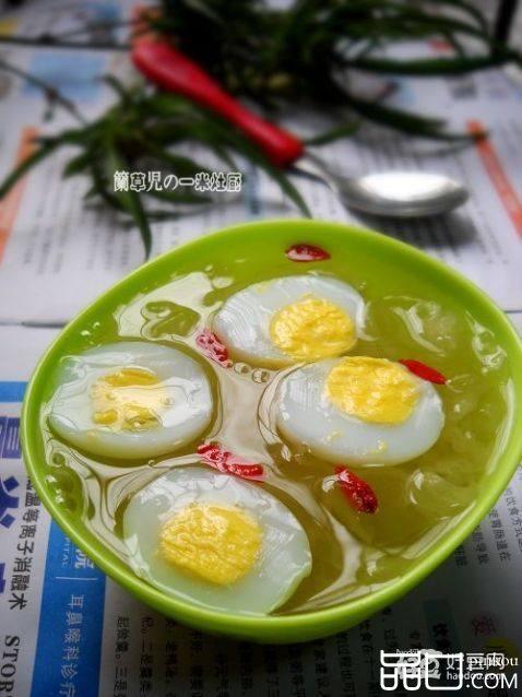 鸽子蛋炖银耳