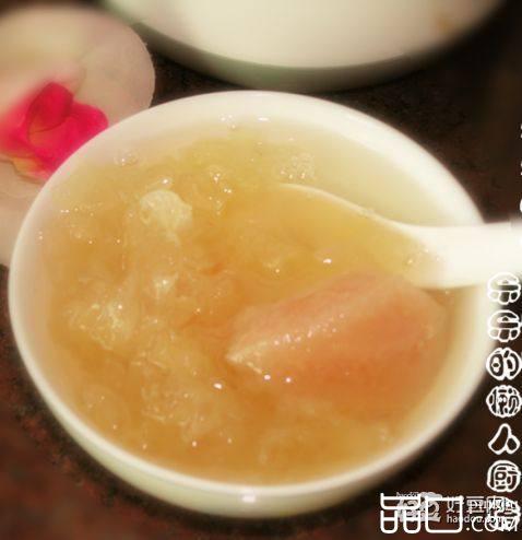 银耳炖梨