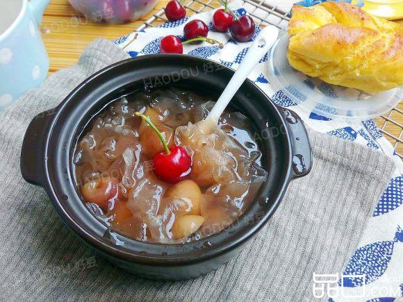 无花果樱桃炖银耳