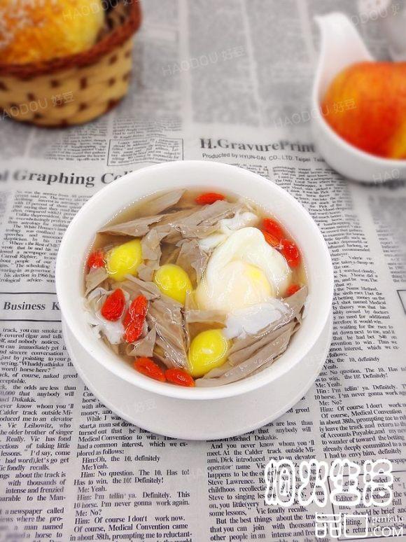 白果黑腐竹糖水