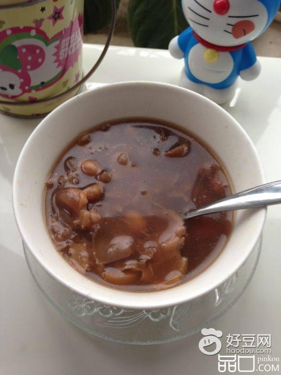 花生银耳桂圆甜汤