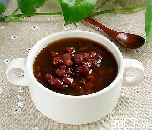 红豆薏米红枣糖水