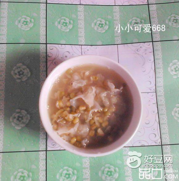 绿豆银耳糖水