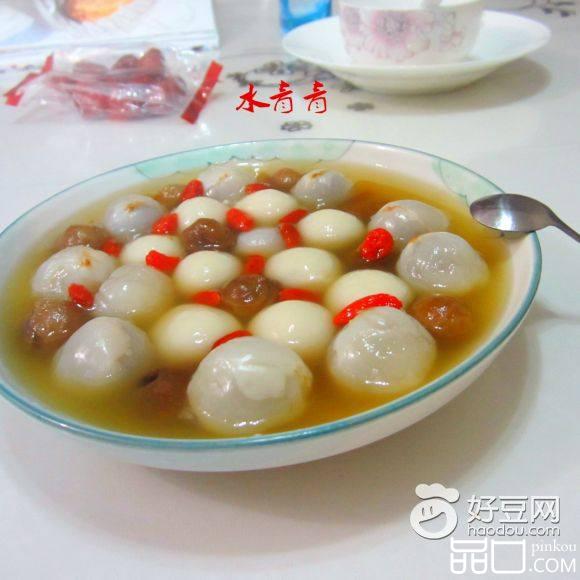 桂圆荔枝煮汤圆