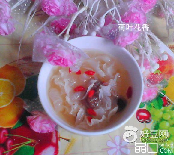 桂圆炖银耳