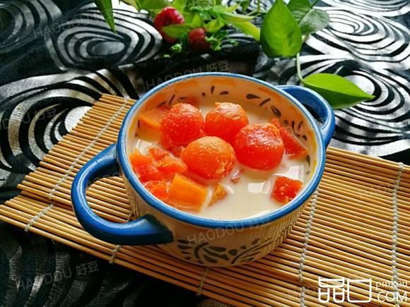 冰糖炖牛奶木瓜