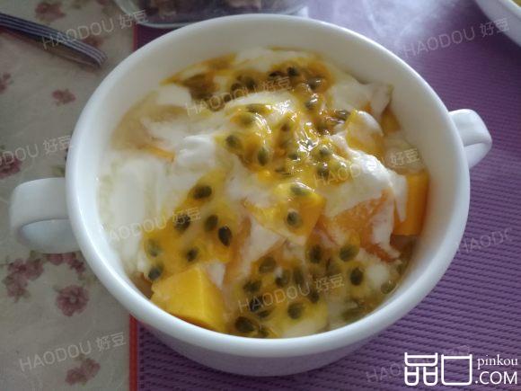 百香酸奶水果捞