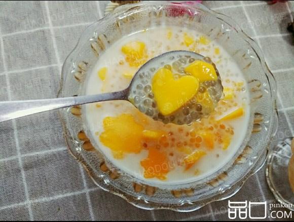 椰香芒果西米露