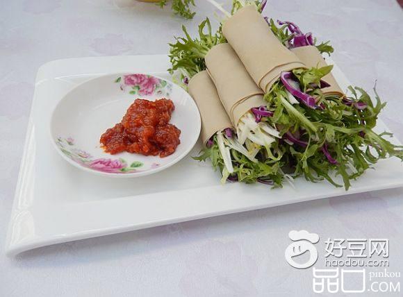 蘸酱豆皮卷