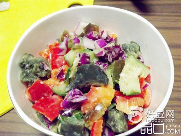 皮蛋杂蔬沙拉