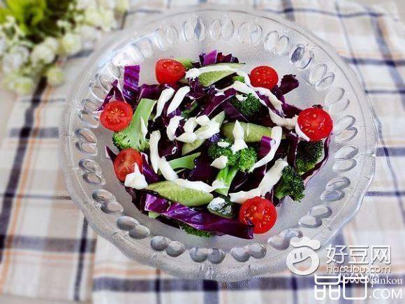 紫甘蓝蔬菜沙拉