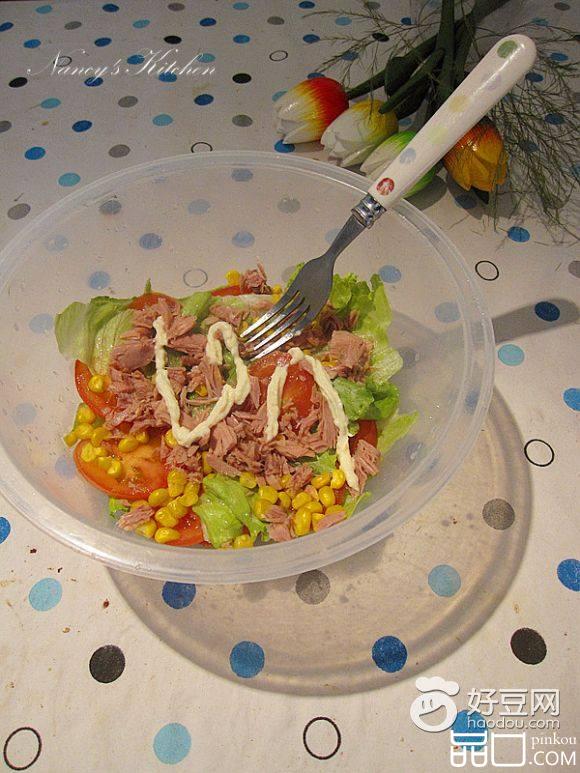 金枪鱼蔬菜沙拉