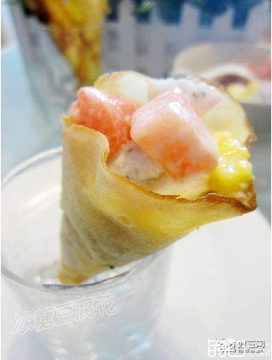 脆皮薄饼杂果卷
