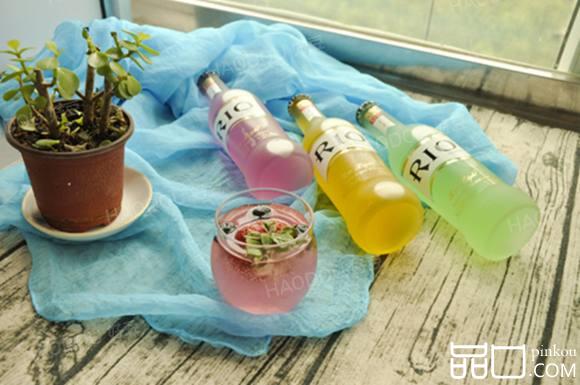 蓝莓冰饮鸡尾酒
