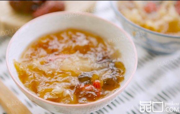 桃胶银耳羹