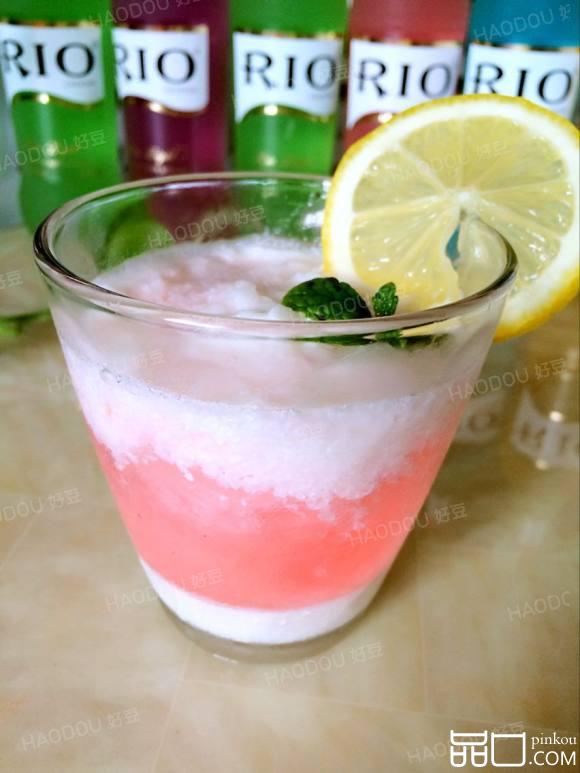 水蜜桃鸡尾酒冰沙
