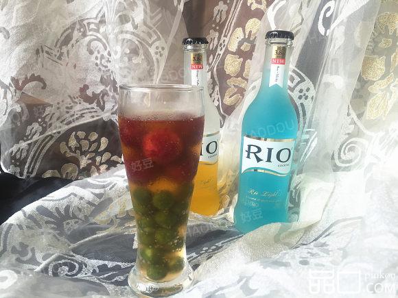 冰镇杨梅鸡尾酒