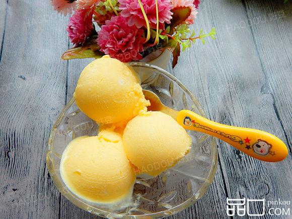 奶香冰淇淋