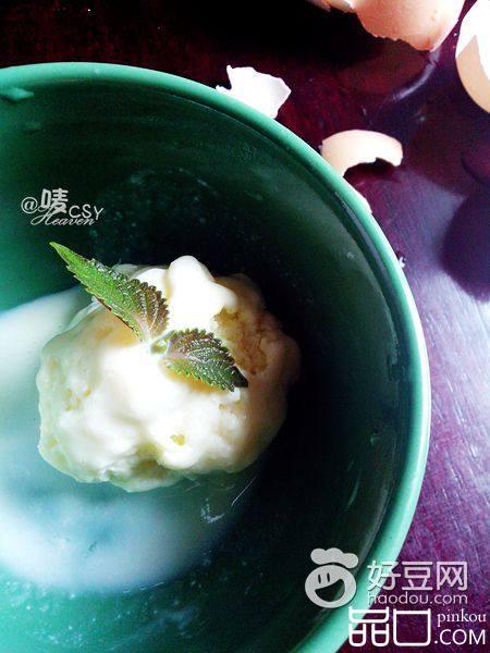 椰香蛋奶雪球