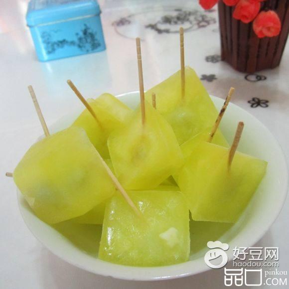 菠萝爽葡萄冰块