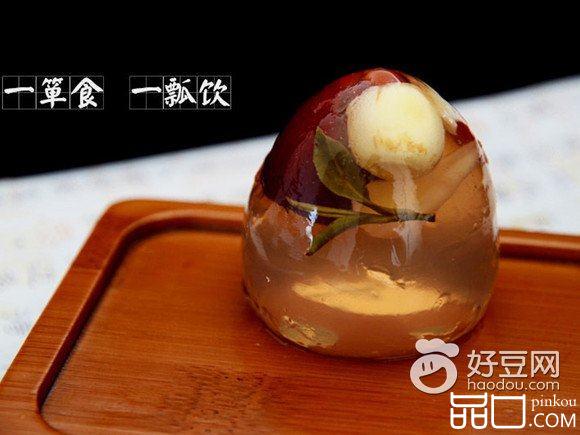 红枣莲子茶冻