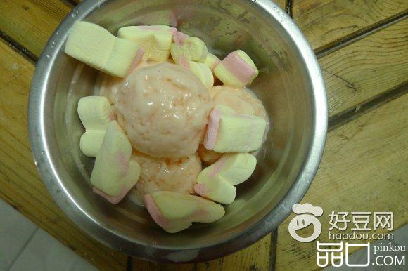 牛奶棉花糖冰淇淋