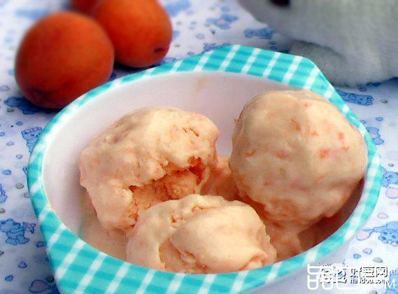 自制甜杏冰激凌