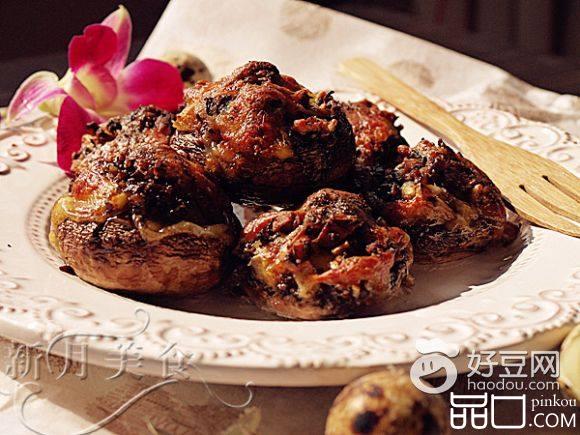 芝士鹌鹑蛋焗蘑菇