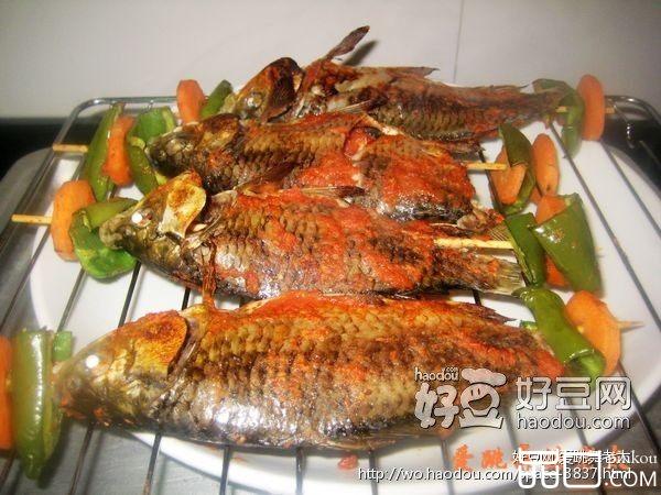 茄汁辣味烤鲫鱼